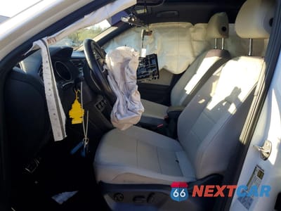 Zdjęcie 7 z 13 samochodu: 2021 VOLKSWAGEN TIGUAN SE VIN:3VV3B7AX7MM052497 - miniatura