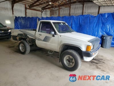 Czwarte zdjęcie samochodu z boku: 1987 TOYOTA PICKUP BASE VIN:JT4RN63R8H0178188 - miniatura