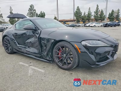 Czwarte zdjęcie samochodu z boku: 2026 TOYOTA GR SUPRA 3.0 PREMIUM VIN:WZ1DB0G06TW076360 - miniatura