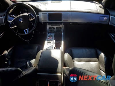 Zdjęcie 8 z 12 samochodu: 2015 JAGUAR XF 3.0 SPORT AWD VIN:SAJWJ0FFXF8U69479 - miniatura
