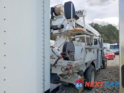 Trzecie zdjęcie samochodu z tyłu: 2016 INTERNATIONAL 7300 DIGGER DERRICK TRUCK VIN:3HAWBAANXGL728602 - miniatura
