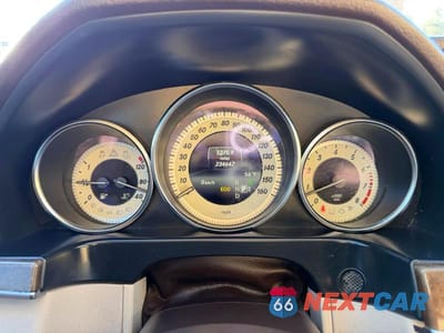 Zdjęcie 8 z 10 samochodu: 2014 MERCEDES-BENZ E 350 4MATIC VIN:WDDHF8JB5EB018768 - miniatura