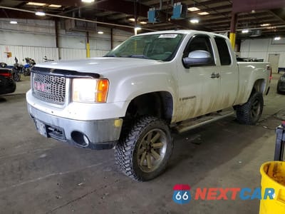 2008 GMC SIERRA K1500 1GTEK19J38Z130511 - główne zdjęcie licytacji z USA - miniatura