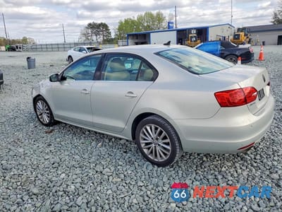 Drugie zdjęcie samochodu z przodu: 2011 VOLKSWAGEN JETTA SEL VIN:3VWLX7AJ1BM338545 - miniatura