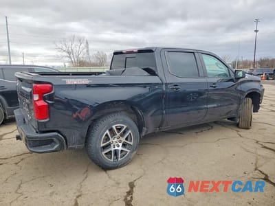 Trzecie zdjęcie samochodu z tyłu: 2019 CHEVROLET SILVERADO K1500 LT TRAIL BOSS VIN:1GCPYFED7KZ100892 - miniatura