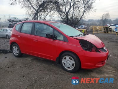 Czwarte zdjęcie samochodu z boku: 2013 HONDA FIT VIN:JHMGE8H35DC024973 - miniatura