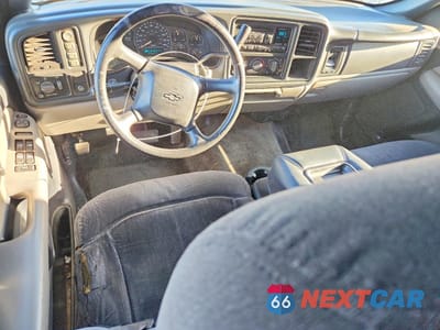 Zdjęcie 8 z 12 samochodu: 2002 CHEVROLET SUBURBAN K1500 VIN:1GNFK16Z82J270632 - miniatura