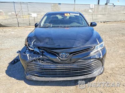 Piąte zdjęcie samochodu w środku: 2019 TOYOTA CAMRY HYBRID LE VIN:4T1B31HK1KU516077 - miniatura