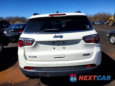 Zdjęcie 6 z 12 samochodu: 2019 JEEP COMPASS LATITUDE VIN:3C4NJDBB9KT835738 - miniatura