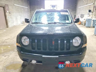 Piąte zdjęcie samochodu w środku: 2017 JEEP PATRIOT LATITUDE VIN:1C4NJRFB8HD206011 - miniatura