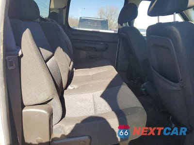 Zdjęcie 10 z 11 samochodu: 2010 CHEVROLET SILVERADO K1500 LS VIN:3GCRKREA7AG120222 - miniatura