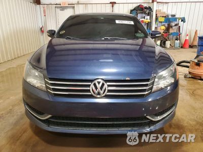 Piąte zdjęcie samochodu w środku: 2013 VOLKSWAGEN PASSAT S VIN:1VWAP7A37DC089195 - miniatura