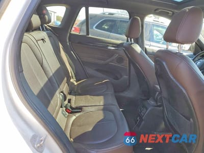 Zdjęcie 10 z 12 samochodu: 2016 BMW X1 XDRIVE28I VIN:WBXHT3C39G5E48063 - miniatura