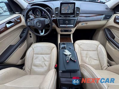 Zdjęcie 9 z 11 samochodu: 2018 MERCEDES-BENZ GLS 550 4MATIC VIN:4JGDF7DE1JB117151 - miniatura