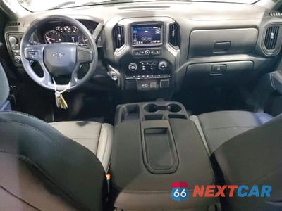 Zdjęcie 8 z 12 samochodu: 2025 CHEVROLET SILVERADO K1500 TRAIL BOSS CUSTOM VIN:3GCPKCEK2SG313909 - miniatura
