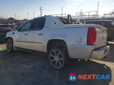 Drugie zdjęcie samochodu z przodu: 2012 CADILLAC ESCALADE EXT LUXURY VIN:3GYT4MEF5CG232965 - miniatura