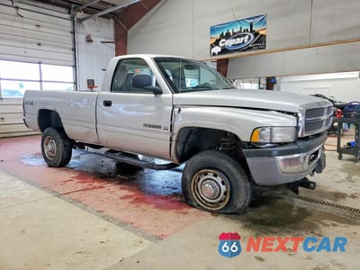 Czwarte zdjęcie samochodu z boku: 2001 DODGE RAM 2500 VIN:3B7KF26Z01M584911 - miniatura