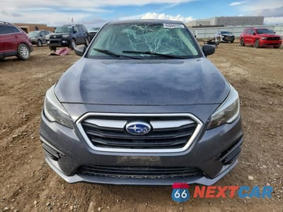 Piąte zdjęcie samochodu w środku: 2018 SUBARU LEGACY 2.5I VIN:4S3BNAB62J3002219 - miniatura