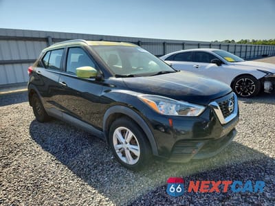 Czwarte zdjęcie samochodu z boku: 2018 NISSAN KICKS S VIN:3N1CP5CUXJL537924 - miniatura