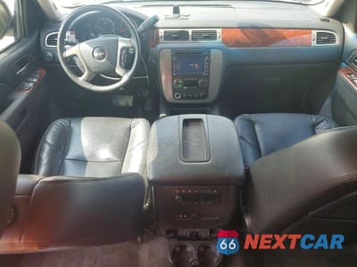 Zdjęcie 8 z 13 samochodu: 2010 GMC YUKON XL K1500 SLT VIN:1GKUKKE34AR154397 - miniatura