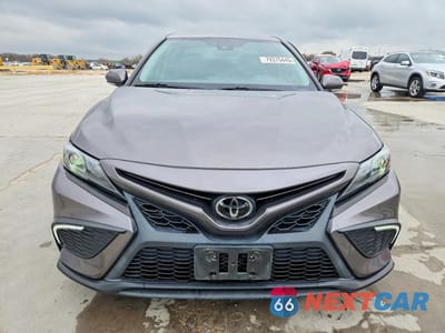 Piąte zdjęcie samochodu w środku: 2022 TOYOTA CAMRY SE VIN:4T1G11AK8NU685507 - miniatura