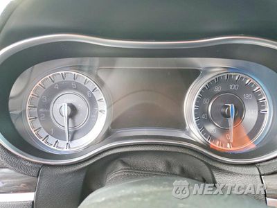 Zdjęcie 9 z 11 samochodu: 2020 CHRYSLER 300 TOURING VIN:2C3CCARG0LH233729 - miniatura