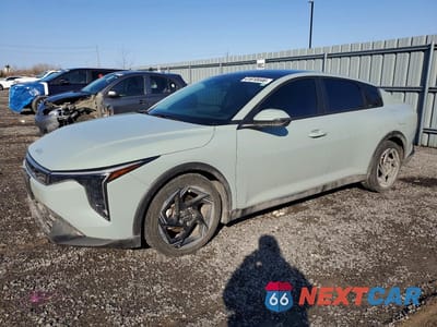 2025 KIA K4 EX 3KPFU4DE4SE093031 - główne zdjęcie licytacji z USA - miniatura