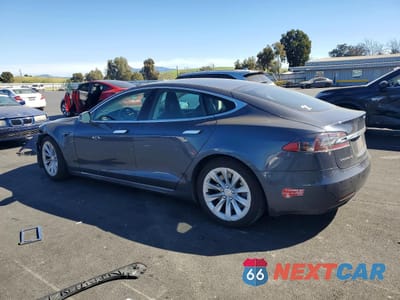 Drugie zdjęcie samochodu z przodu: 2016 TESLA MODEL S VIN:5YJSA1E27GF177467 - miniatura