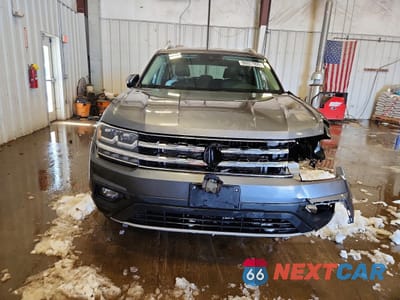 Piąte zdjęcie samochodu w środku: 2019 VOLKSWAGEN ATLAS SE VIN:1V2UR2CA2KC560724 - miniatura