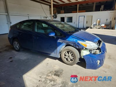 Czwarte zdjęcie samochodu z boku: 2011 TOYOTA PRIUS THREE VIN:JTDKN3DU7B1420098 - miniatura