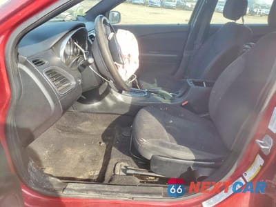 Zdjęcie 7 z 12 samochodu: 2013 CHRYSLER 200 LX VIN:1C3CCBAB9DN761803 - miniatura