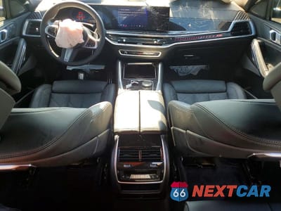 Zdjęcie 8 z 11 samochodu: 2026 BMW X6 XDRIVE40I VIN:5UX33EX06T9158395 - miniatura