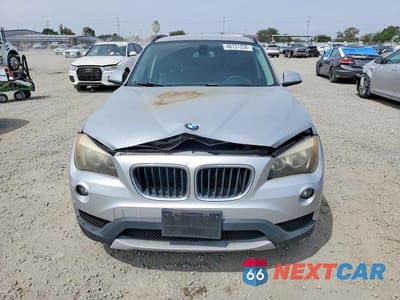 Piąte zdjęcie samochodu w środku: 2013 BMW X1 SDRIVE28I VIN:WBAVM1C56DVW43658 - miniatura