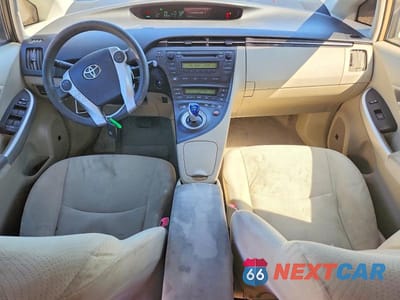 Zdjęcie 8 z 12 samochodu: 2010 TOYOTA PRIUS III VIN:JTDKN3DU2A0088723 - miniatura
