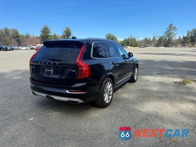 Czwarte zdjęcie samochodu z boku: 2016 VOLVO XC90 T6 VIN:YV4A22PL9G1025684 - miniatura