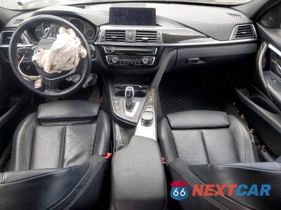 Zdjęcie 8 z 13 samochodu: 2018 BMW 330 XI VIN:WBA8K3C57JA024021 - miniatura