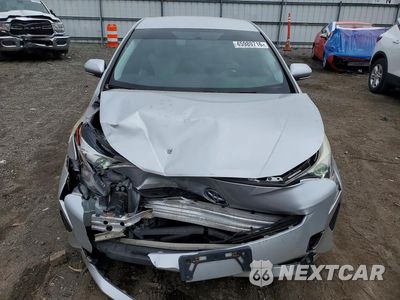 Piąte zdjęcie samochodu w środku: 2016 TOYOTA PRIUS TWO VIN:JTDKBRFU1G3501585 - miniatura