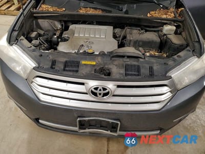 Zdjęcie 12 z 12 samochodu: 2012 TOYOTA HIGHLANDER SE VIN:5TDBK3EH5CS123684 - miniatura