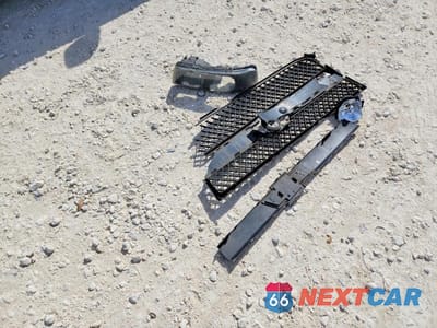 Zdjęcie 13 z 13 samochodu: 2018 CHEVROLET EXPRESS 2500 CARGO UTILITY / SERVICE VAN VIN:1GCWGAFP7J1237791 - miniatura