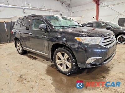 Czwarte zdjęcie samochodu z boku: 2012 TOYOTA HIGHLANDER LIMITED VIN:5TDDK3EHXCS153191 - miniatura