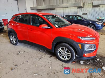 Czwarte zdjęcie samochodu z boku: 2019 HYUNDAI KONA SE VIN:KM8K12AA8KU375943 - miniatura