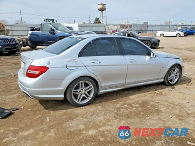 Trzecie zdjęcie samochodu z tyłu: 2012 MERCEDES-BENZ C 250 VIN:WDDGF4HB2CR191064 - miniatura