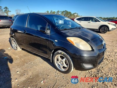 Czwarte zdjęcie samochodu z boku: 2010 TOYOTA YARIS BASE VIN:JTDJT4K39A5293055 - miniatura