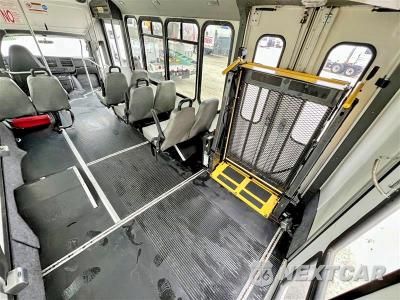 Zdjęcie 10 z 13 samochodu: 2014 CHEVROLET EXPRESS SHUTTLE BUS VIN:1GB6G5BG1E1175912 - miniatura
