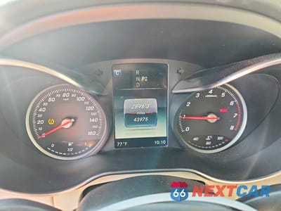 Zdjęcie 9 z 11 samochodu: 2016 MERCEDES-BENZ C 300 VIN:55SWF4JB7GU103118 - miniatura