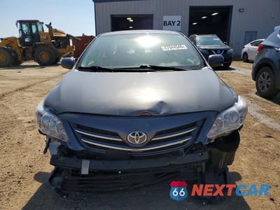 Piąte zdjęcie samochodu w środku: 2013 TOYOTA COROLLA LE VIN:2T1BU4EE2DC008024 - miniatura