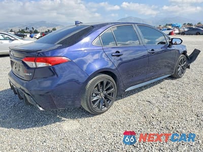 Trzecie zdjęcie samochodu z tyłu: 2024 TOYOTA COROLLA HYBRID SE VIN:JTDBCMFE5RJ021430 - miniatura