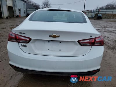 Zdjęcie 6 z 13 samochodu: 2019 CHEVROLET MALIBU LT VIN:1G1ZD5ST7KF149191 - miniatura