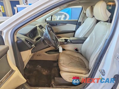 Zdjęcie 7 z 13 samochodu: 2016 LINCOLN MKX RESERVE VIN:2LMTJ8LR0GBL80372 - miniatura