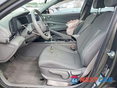 Zdjęcie 7 z 12 samochodu: 2025 HYUNDAI ELANTRA SEL SPORT VIN:KMHLM4DG3SU986146 - miniatura
